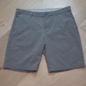 EUC Tommy Bahama Shorts Men's sz 36 Grey Flat Front Chino Golf Active Shorts